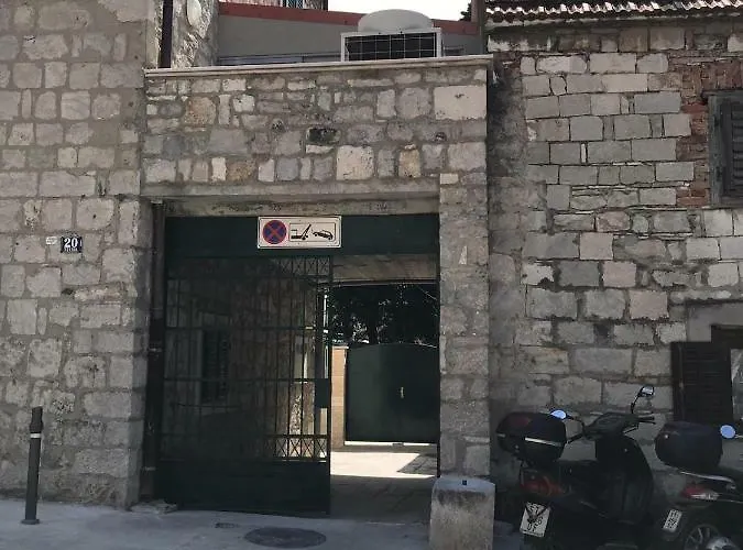 Apartment Center Roko
