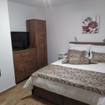 Center Roko Appartement *